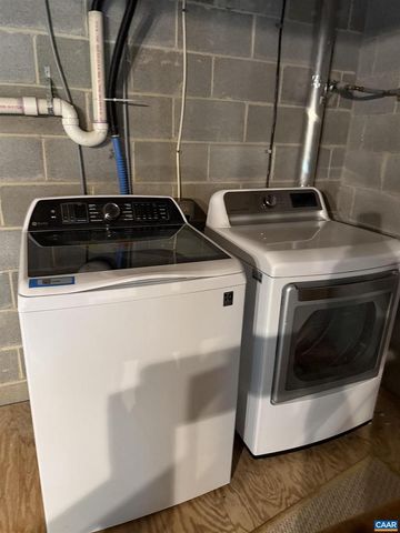 2307 FINCH CT, Charlottesville, VA 22911