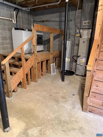 2307 FINCH CT, Charlottesville, VA 22911