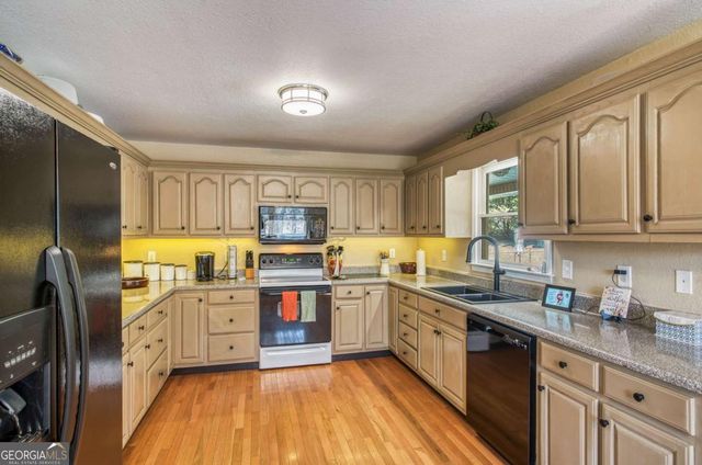 80 Pine Grove Drive, Blue Ridge, GA 30513