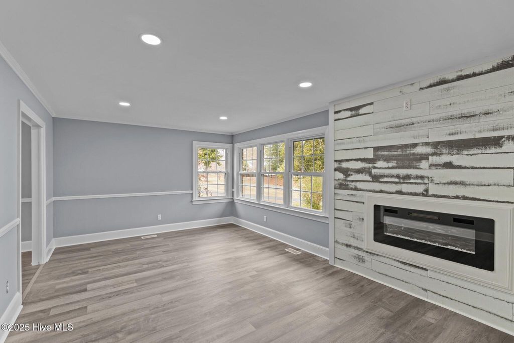 2131 Neuse Cliffs Circle, New Bern, NC 28560