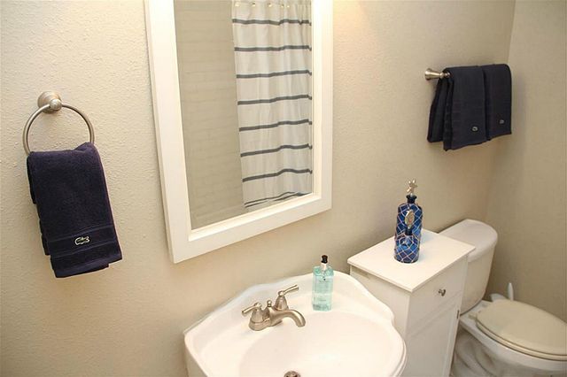 1220 Ashland Street, Houston, TX 77008