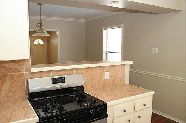 1220 Ashland Street, Houston, TX 77008