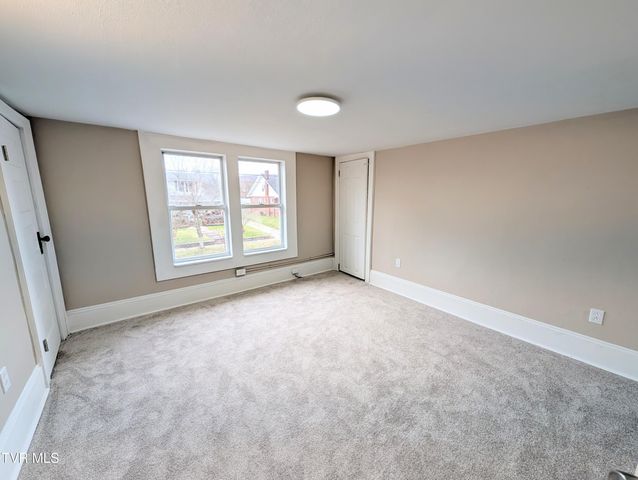 1514 West Sullivan Street, Kingsport, TN 37660