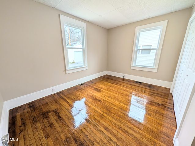 1514 West Sullivan Street, Kingsport, TN 37660