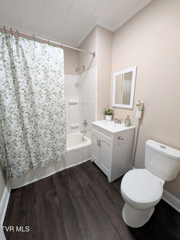 1514 West Sullivan Street, Kingsport, TN 37660