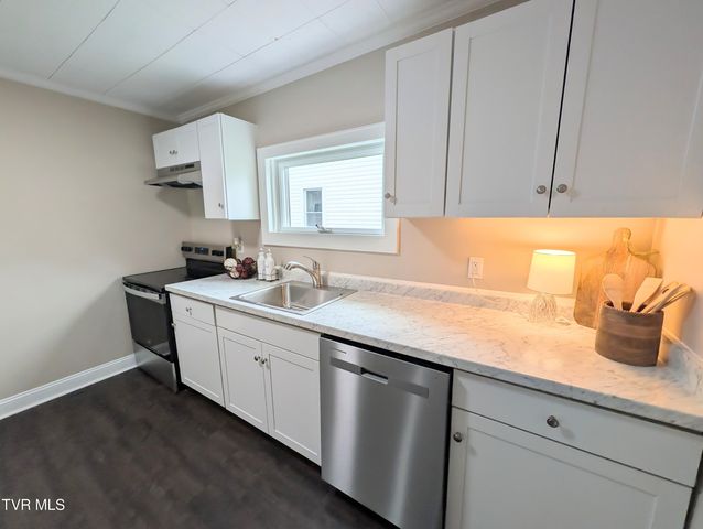 1514 West Sullivan Street, Kingsport, TN 37660