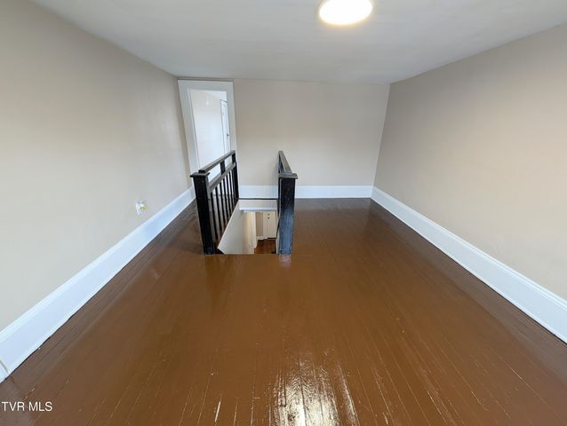 1514 West Sullivan Street, Kingsport, TN 37660