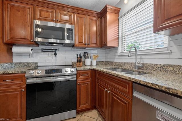 933 Truro CT, Virginia Beach, VA 23452