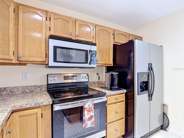39033 6TH AVE, Zephyrhills, FL 33542