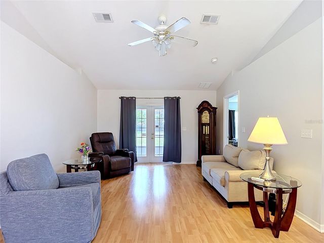 39033 6TH AVE, Zephyrhills, FL 33542