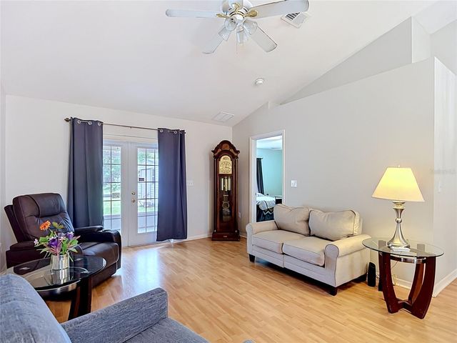 39033 6TH AVE, Zephyrhills, FL 33542