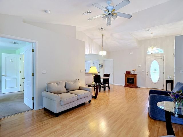 39033 6TH AVE, Zephyrhills, FL 33542