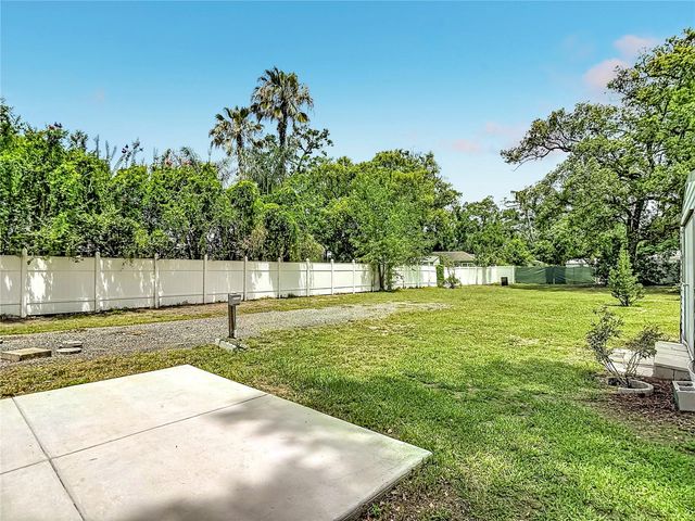 39033 6TH AVE, Zephyrhills, FL 33542
