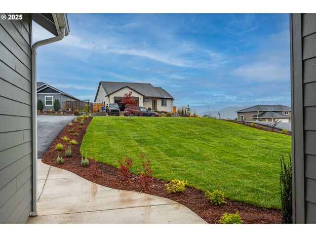 160 WIL Way, Winston, OR 97496