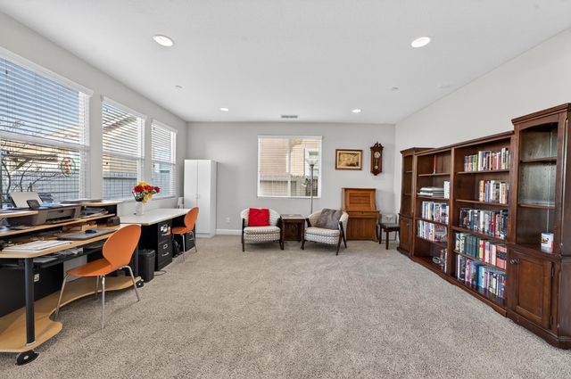 3510 Edington Dr, Rancho Cordova, CA 95742