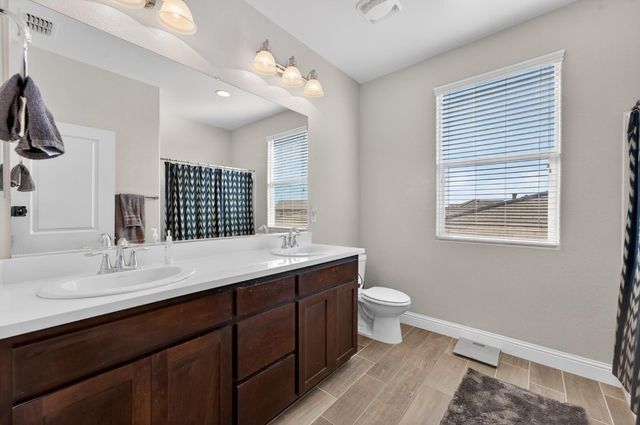 3510 Edington Dr, Rancho Cordova, CA 95742