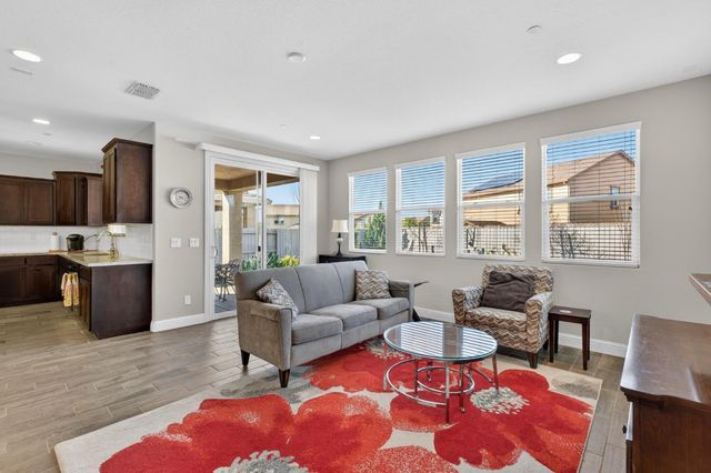 3510 Edington Dr, Rancho Cordova, CA 95742