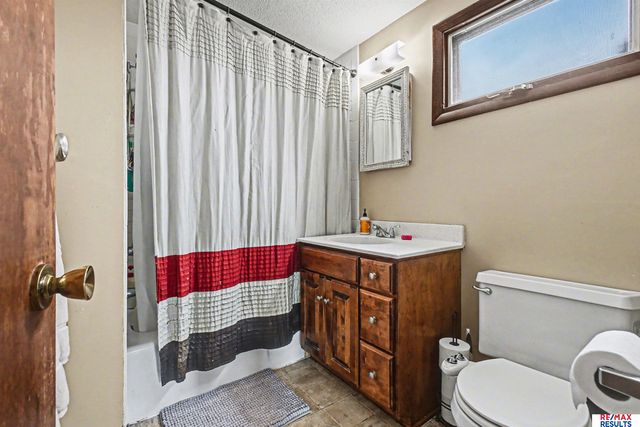 8325 State Street, Ralston, NE 68127