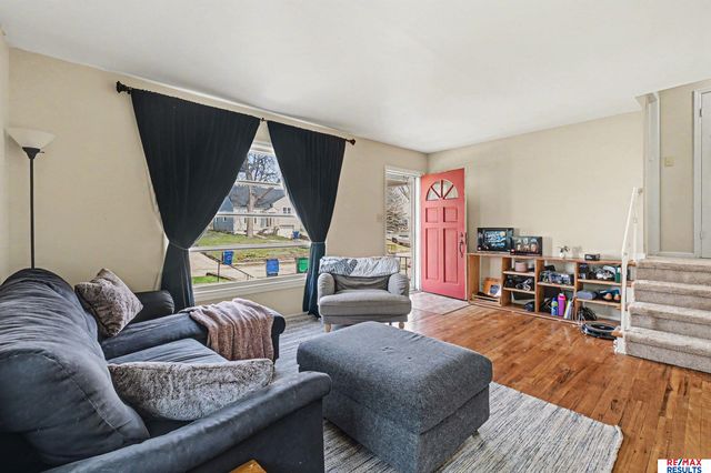 8325 State Street, Ralston, NE 68127