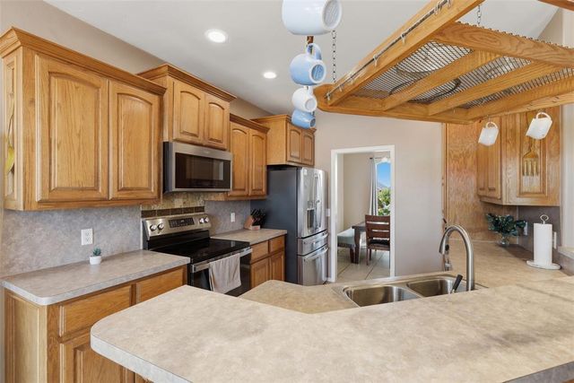 1700 Sandpiper Drive, Blanchard, OK 73010