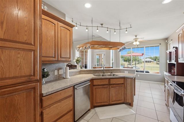 1700 Sandpiper Drive, Blanchard, OK 73010