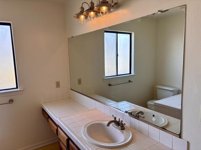 1647 E Serena Avenue, Fresno, CA 93720