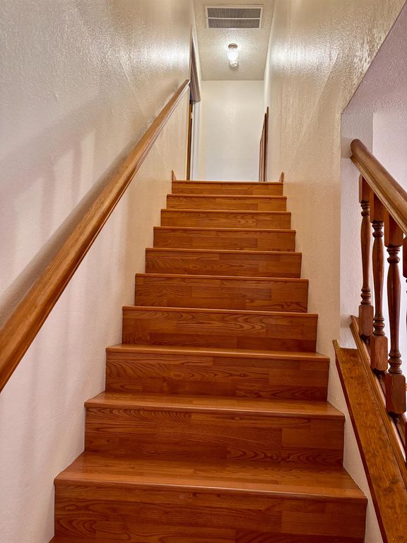 Image 24 of property listing at 1647 E Serena Avenue, Fresno, CA 93720