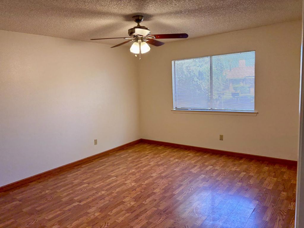 Image 7 of property listing at 1647 E Serena Avenue, Fresno, CA 93720