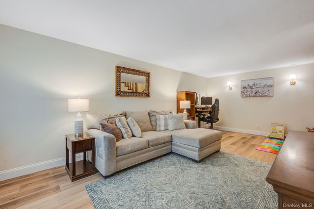 144 Golf Lane, Medford, NY 11763