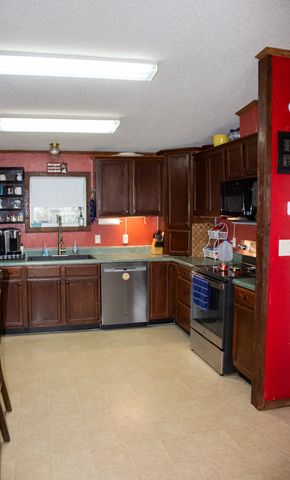 226 Happy Trail Court, Rhome, TX 76078