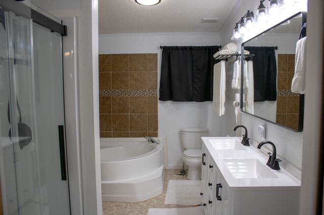 226 Happy Trail Court, Rhome, TX 76078