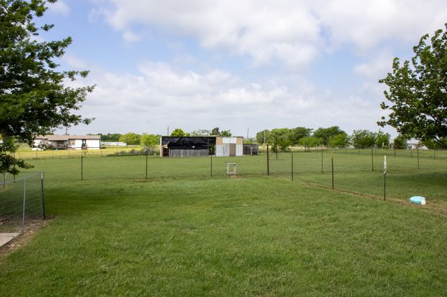 226 Happy Trail Court, Rhome, TX 76078