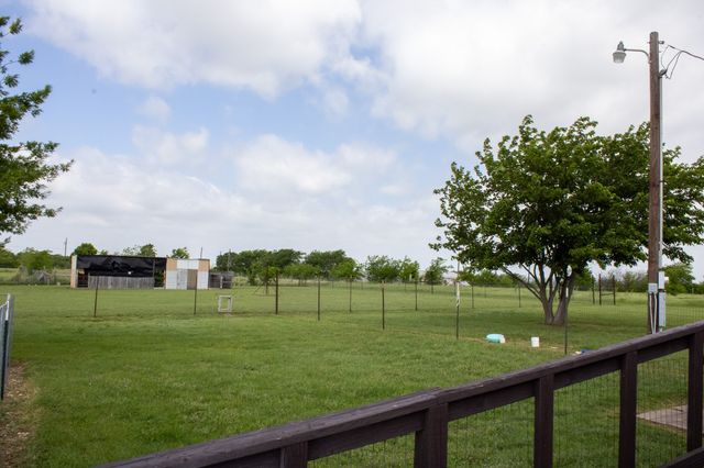226 Happy Trail Court, Rhome, TX 76078