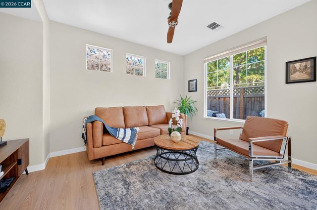 1311 Tapestry Ln, Concord, CA 94520