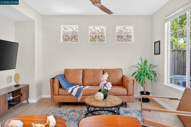 1311 Tapestry Ln, Concord, CA 94520