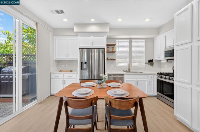1311 Tapestry Ln, Concord, CA 94520