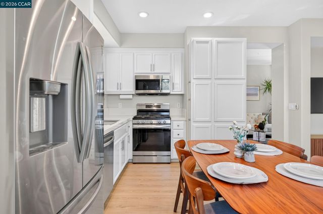 1311 Tapestry Ln, Concord, CA 94520