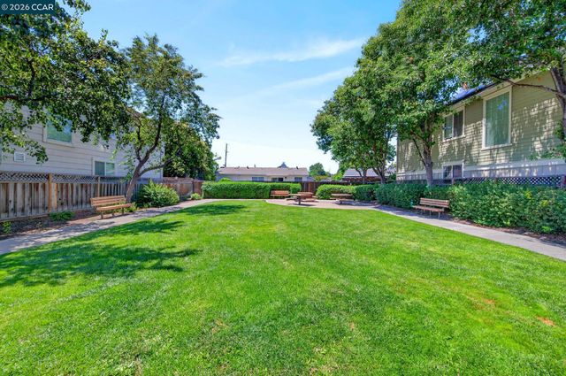 1311 Tapestry Ln, Concord, CA 94520