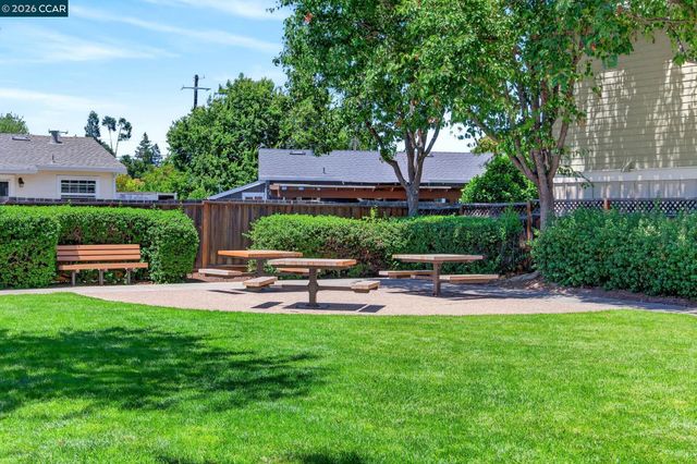 1311 Tapestry Ln, Concord, CA 94520