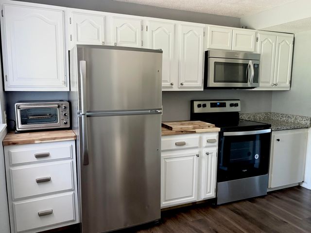 602 E Edgewood Street, Springfield, MO 65807