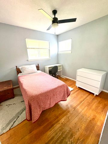 602 E Edgewood Street, Springfield, MO 65807