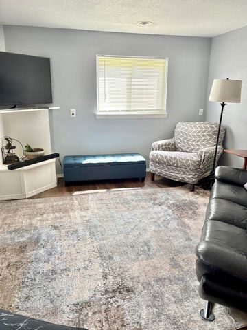 602 E Edgewood Street, Springfield, MO 65807