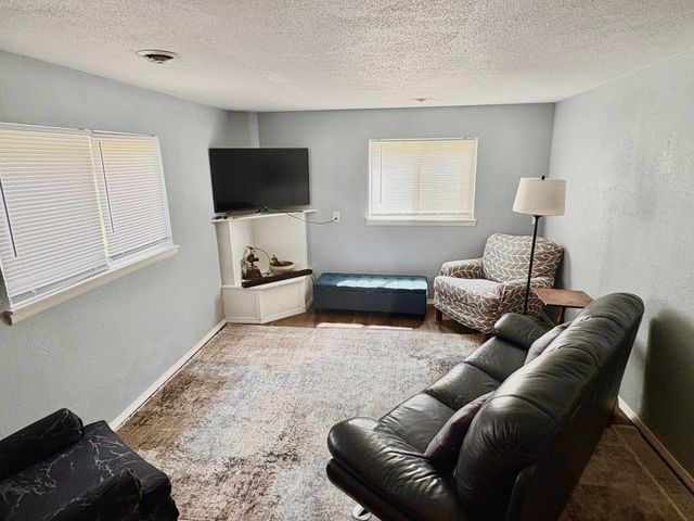 602 E Edgewood Street, Springfield, MO 65807