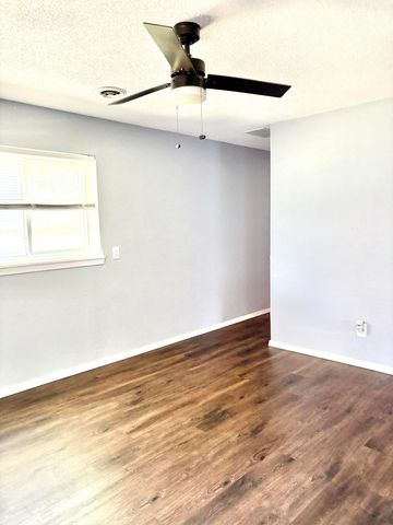 602 E Edgewood Street, Springfield, MO 65807