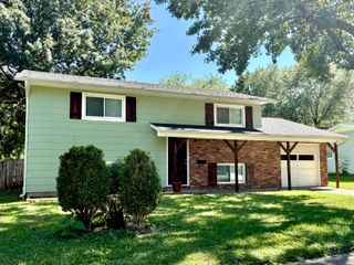 602 E Edgewood Street, Springfield, MO 65807