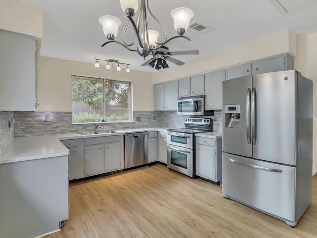 614 Tramwood Drive, Missouri City, TX 77489