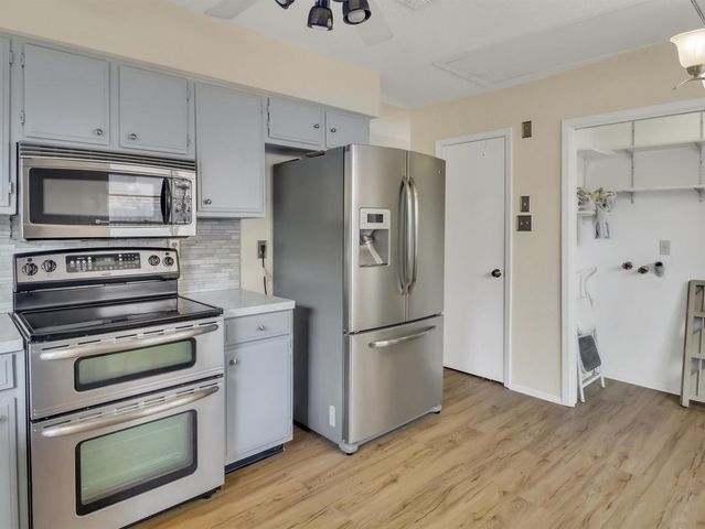 614 Tramwood Drive, Missouri City, TX 77489