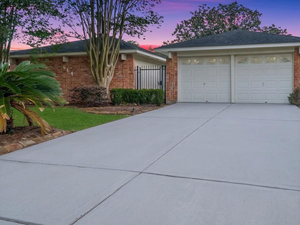 614 Tramwood Drive, Missouri City, TX 77489