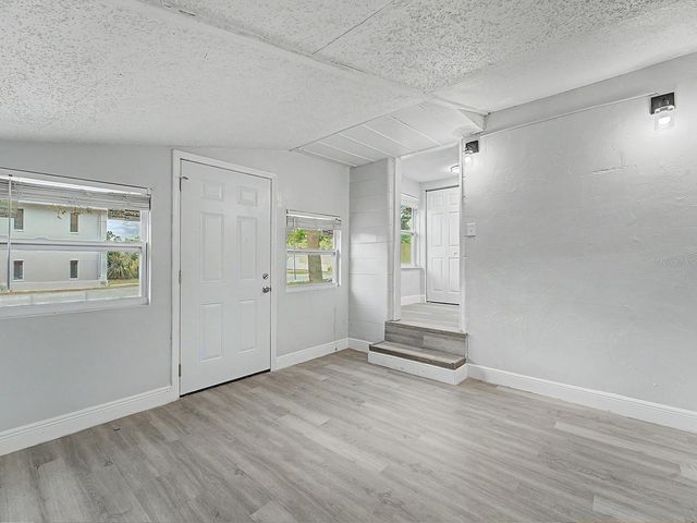 9307 N 16TH STREET, Tampa, FL 33612