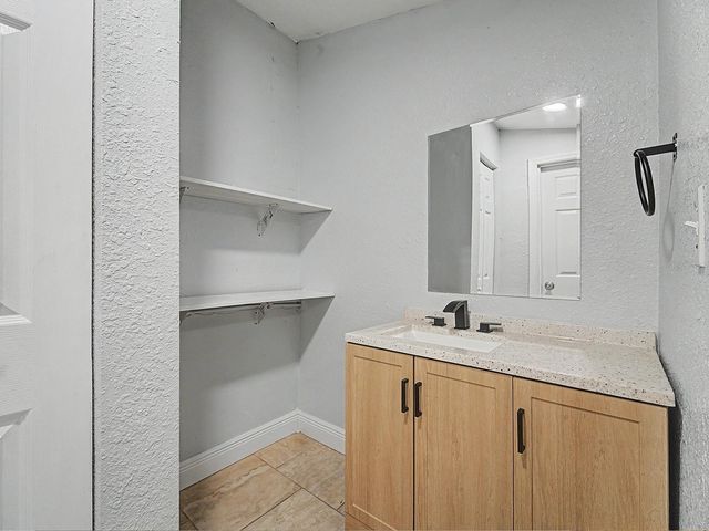 9307 N 16TH STREET, Tampa, FL 33612